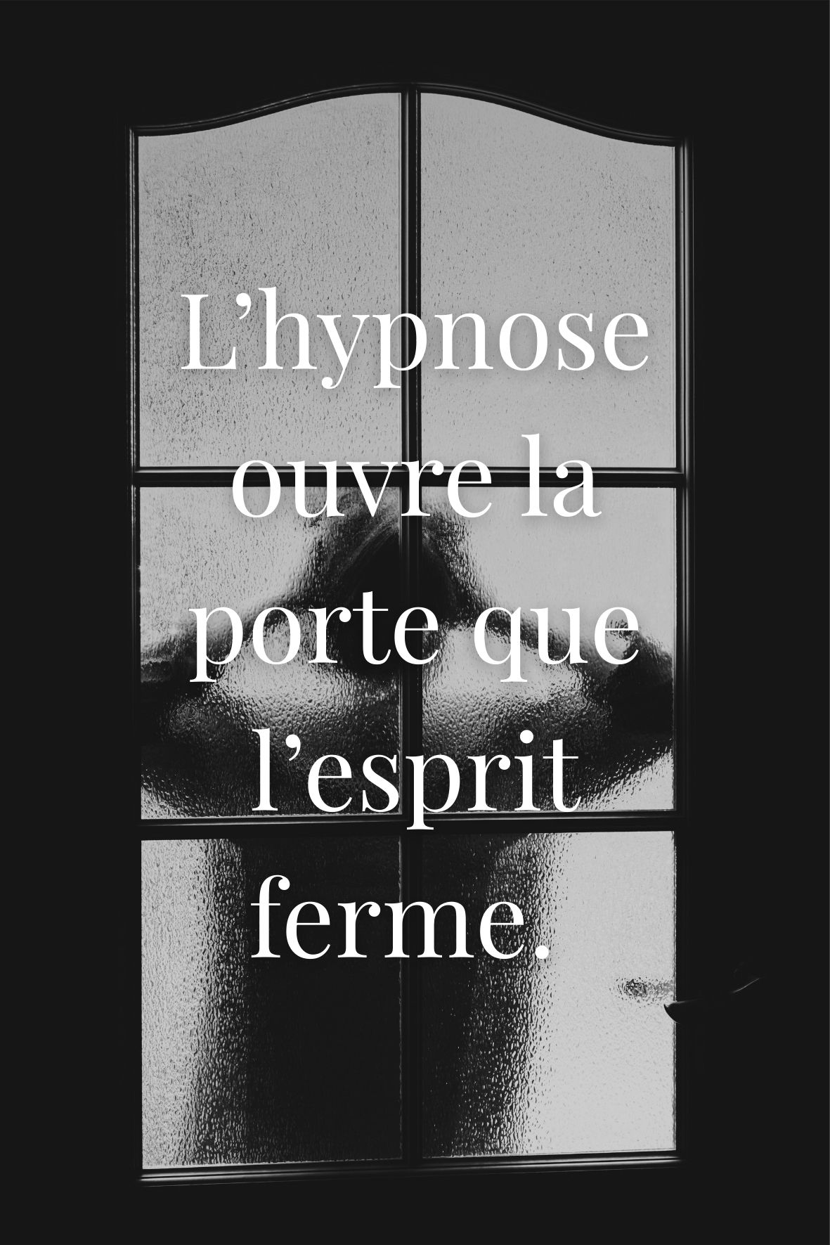 Porte vitrée symbolique illustrant une transition intérieure et une ouverture mentale  à Saint-Apollinaire